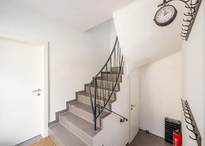 Schmiedbadl - By Mynests * 斯拉德明