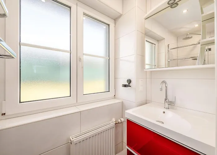 Schmiedbadl - By Mynests * 斯拉德明